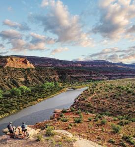 Phoenix to Grand Junction CO or Vice Versa $69 RT Nonstop Airfares on American Airlines BE (Limited Travel October - November 2020)